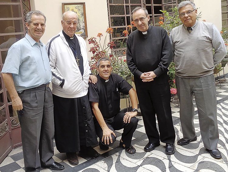 De izquierda a derecha, José A. Benito, P. Juan Álvarez, P. Alfonso Tapia, P. Santiago Manso e Iván landa