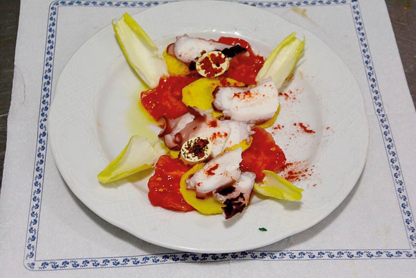 Ensalada de pulpo, patata y tomate