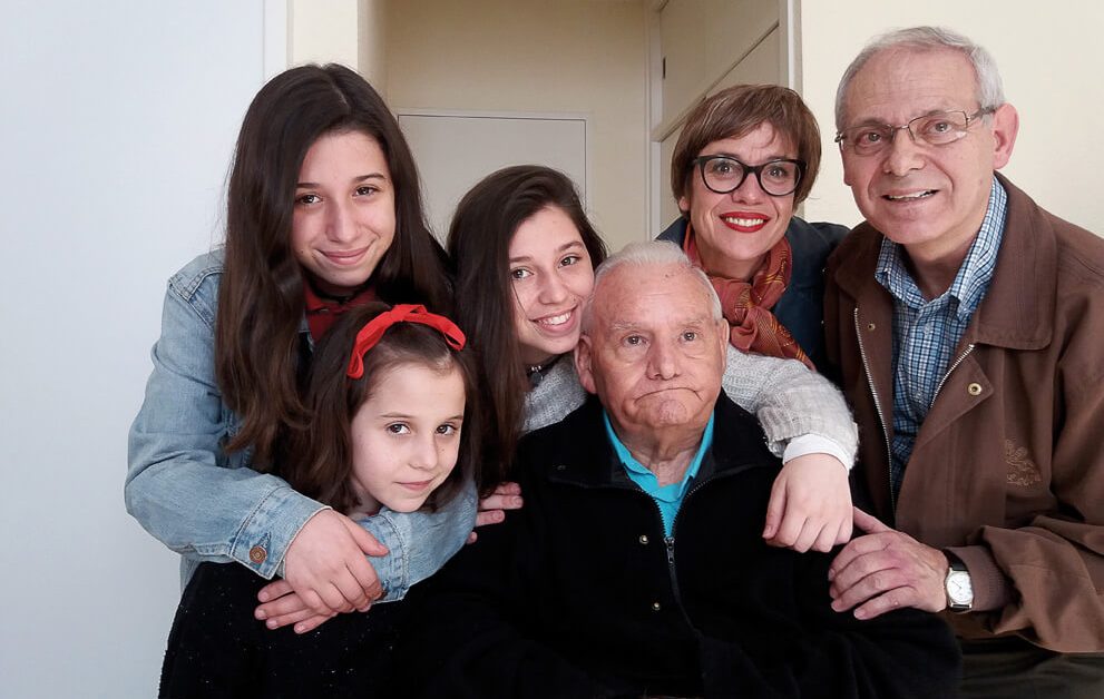 Mar, sus hijas y Ángel con Abelardo en última etapa