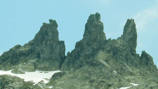 Los Tres Hermanitos