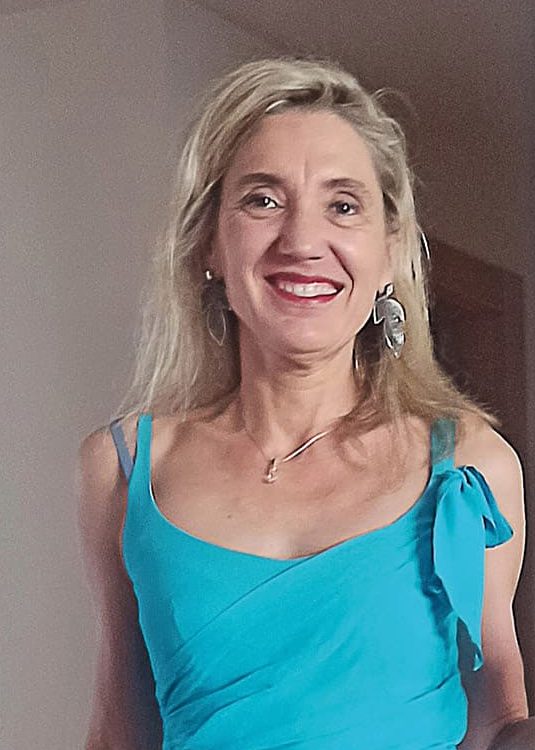 M.ª Azucena