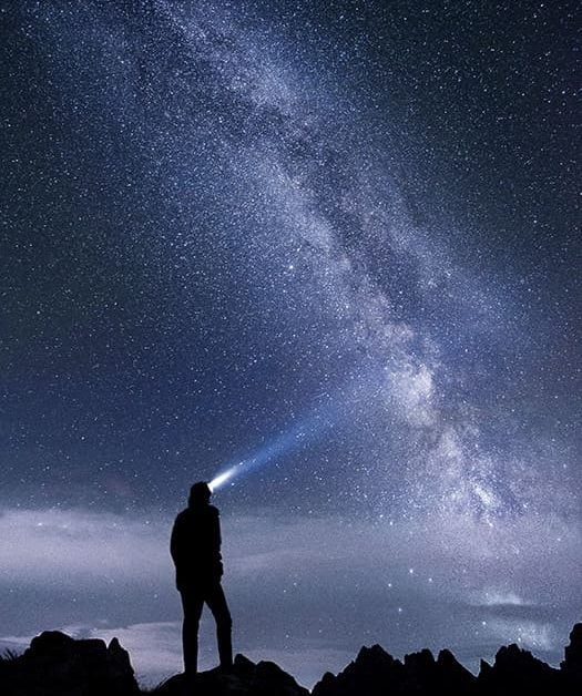 Contemplando el firmamento. Foto: Stefan Stefancik.