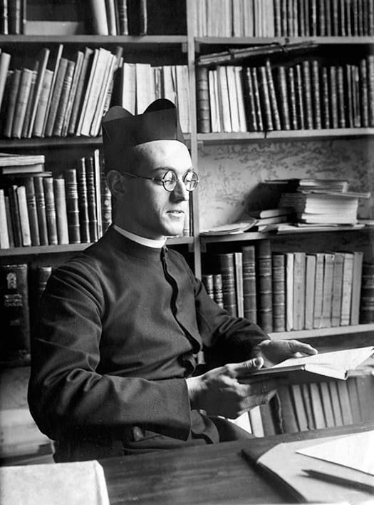 Tomás Morales, estudiante de teología en Granada (1939-1943).
