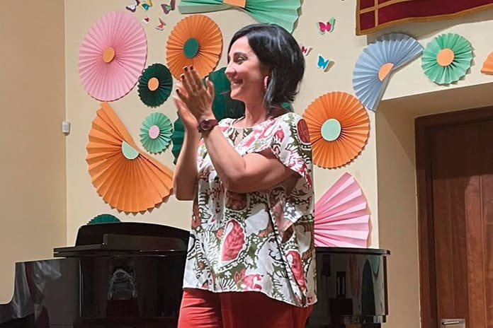 Inés Rodríguez, profesora de música y autora del artículo