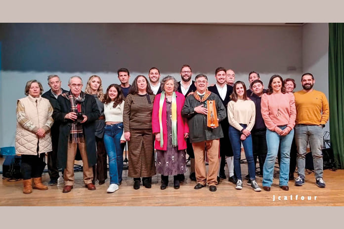 Foto de grupo de la familia numerosa Vicente-Rojas